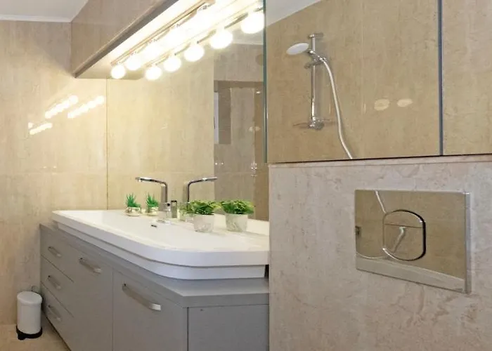 Grand Centre Of Daire Craiova